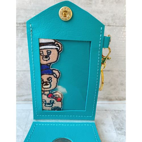 合皮】キャラクター刺繍 パスケース♬.*ﾟマリンブルー パスケース