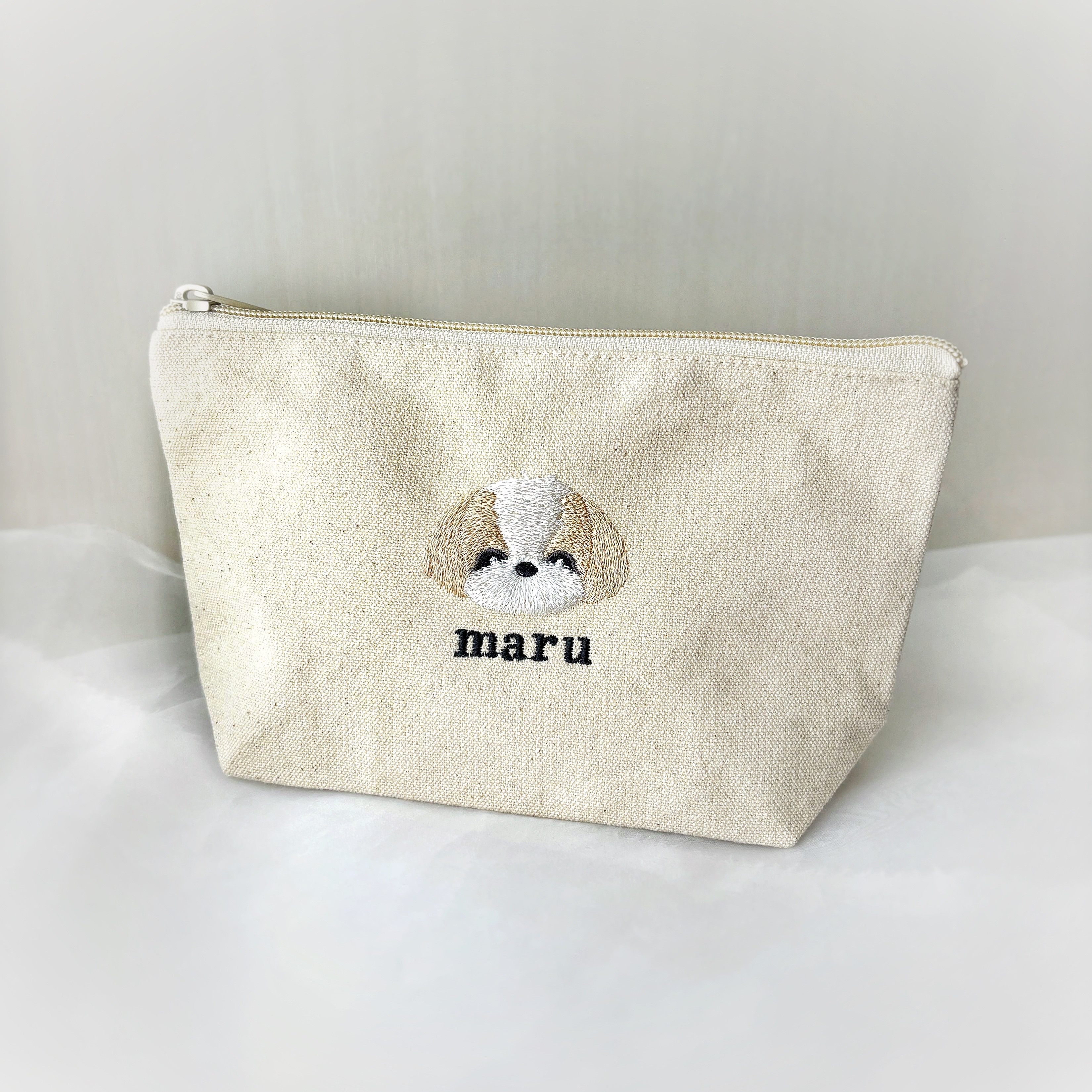 値下げ不可　アラサー一児のママ♡ ウエイト枠 刺繍ポーチ♡ 値下げ不可 アラサー一児のママ様 専用♡ ウエイト枠 刺繍ポーチ♡