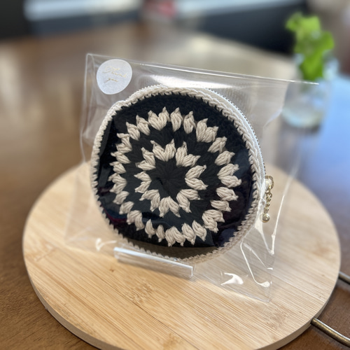 yu様オーダー ポーチいろいろ 無限に広がるモチーフポーチ「宇宙」 ポーチ Crochet Yuko Tsumugi