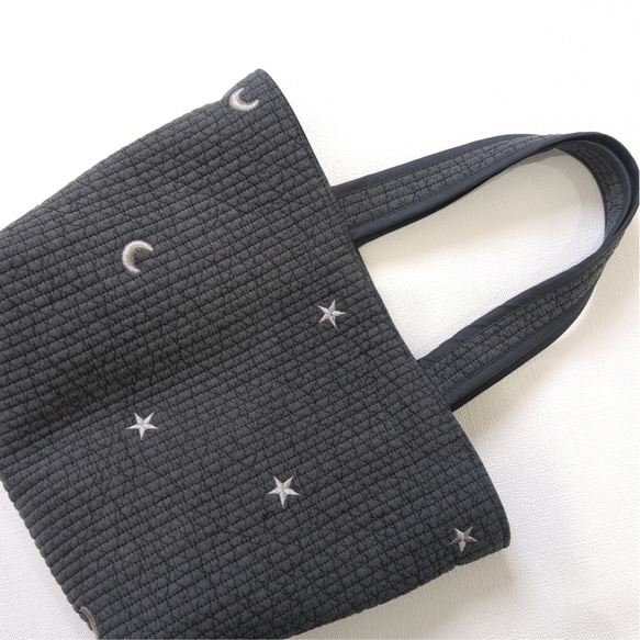 ✱受注制作✱ヌビバッグ Lサイズ/ヌビトートバッグ /ランチトート/ ダークグレー×ムーンスター刺繍 3枚目の画像
