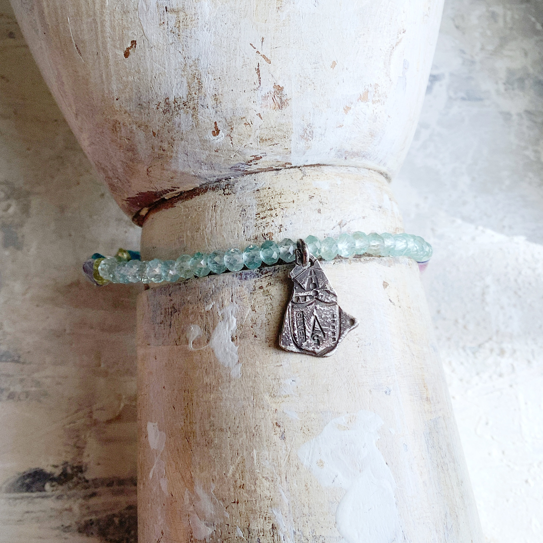 天然石青系ビーズブレス　アパタイト