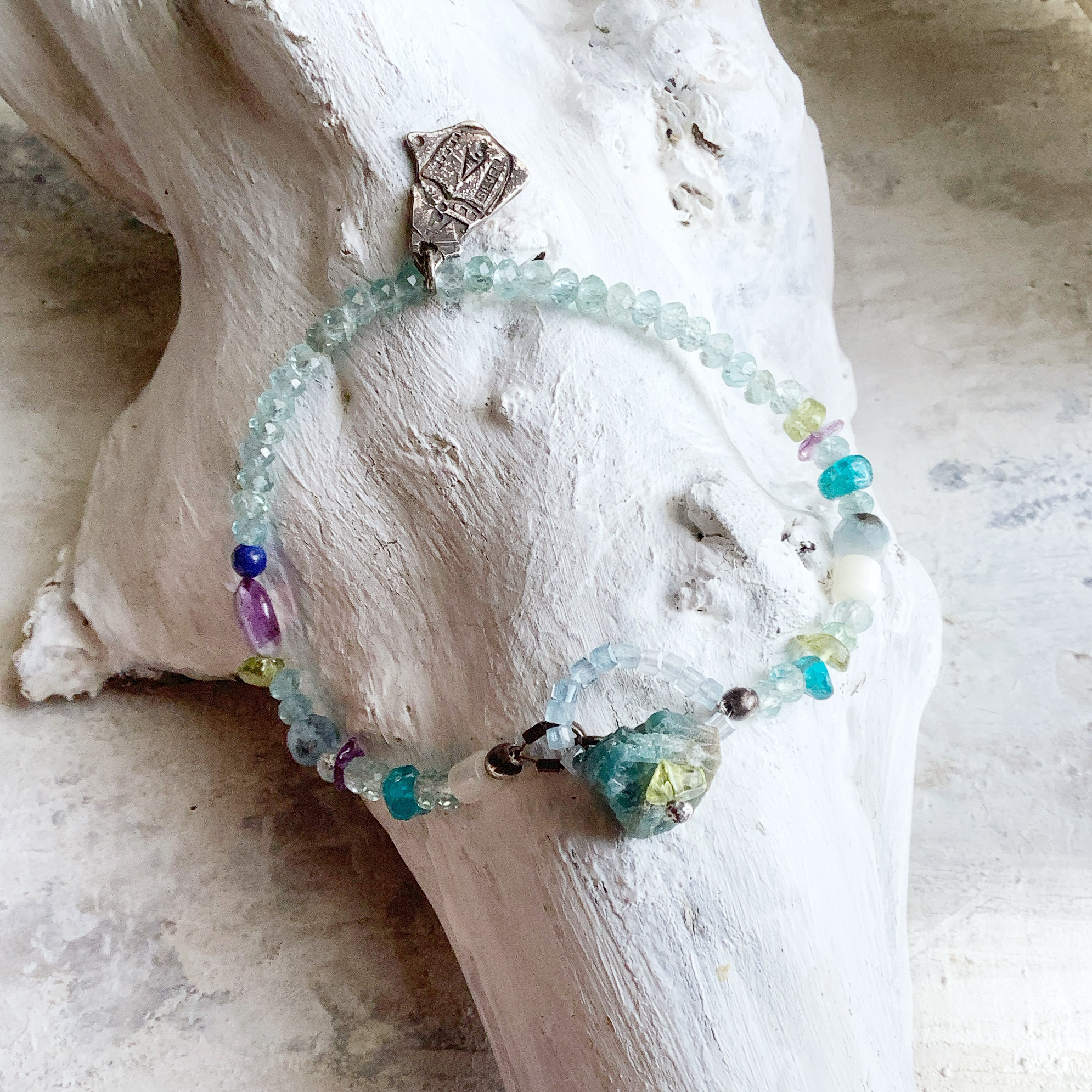 天然石青系ビーズブレス　アパタイト