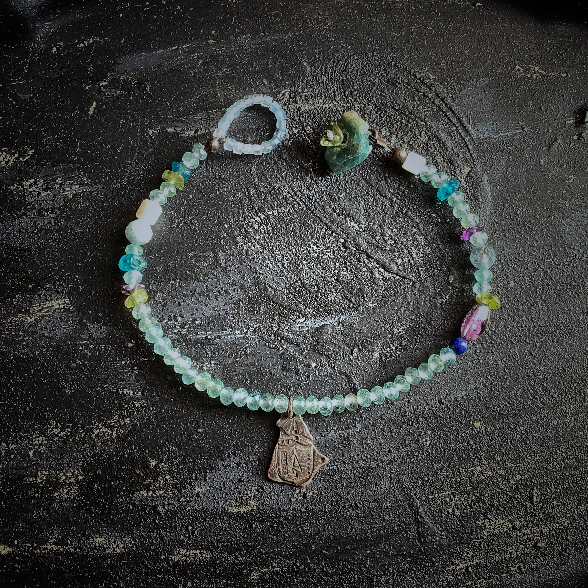 天然石青系ビーズブレス　アパタイト