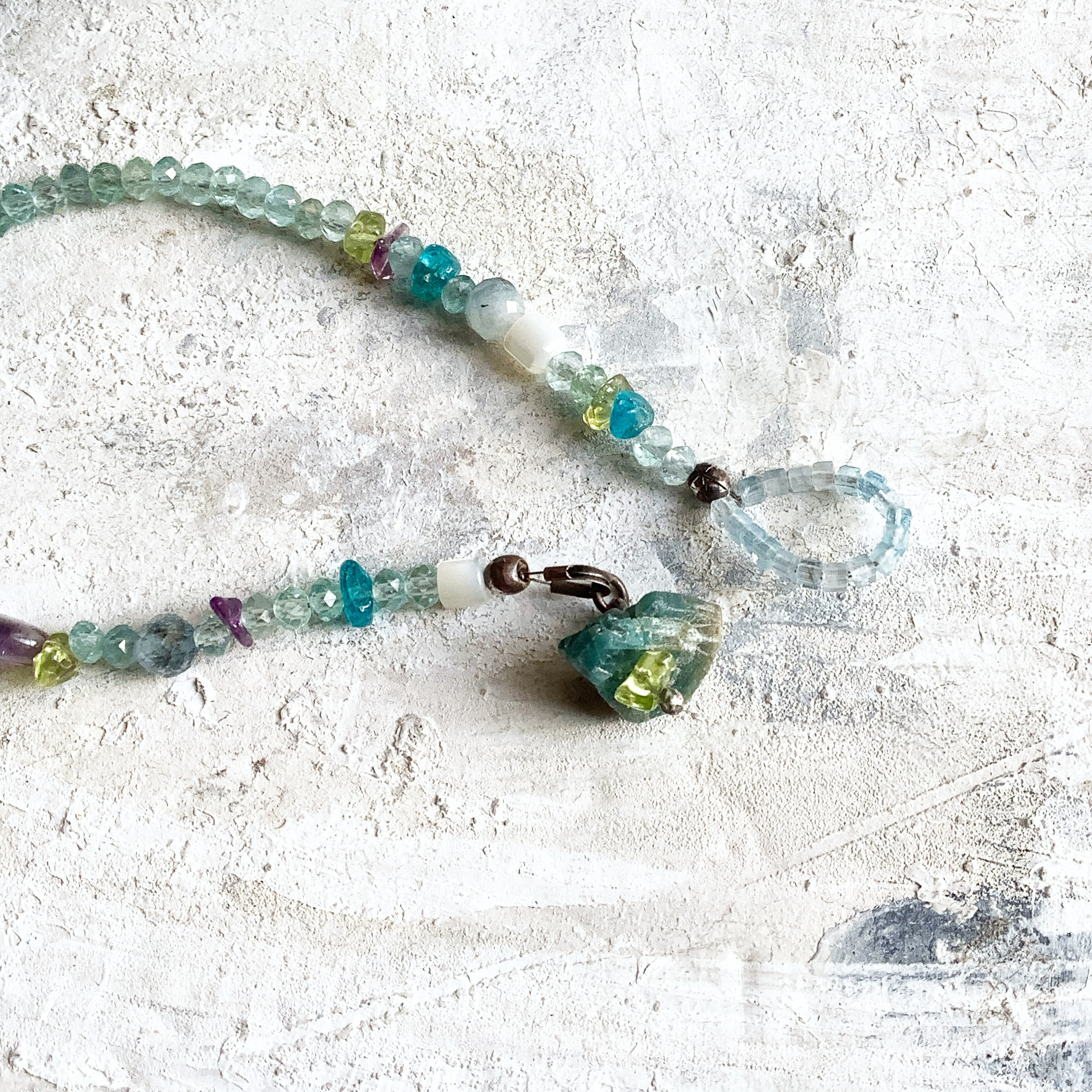 天然石青系ビーズブレス　アパタイト