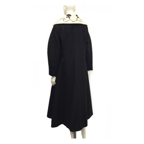 伝統工芸 横振り刺繍 大判刺繍花 花柄 ビッグ襟 スタンドカラー