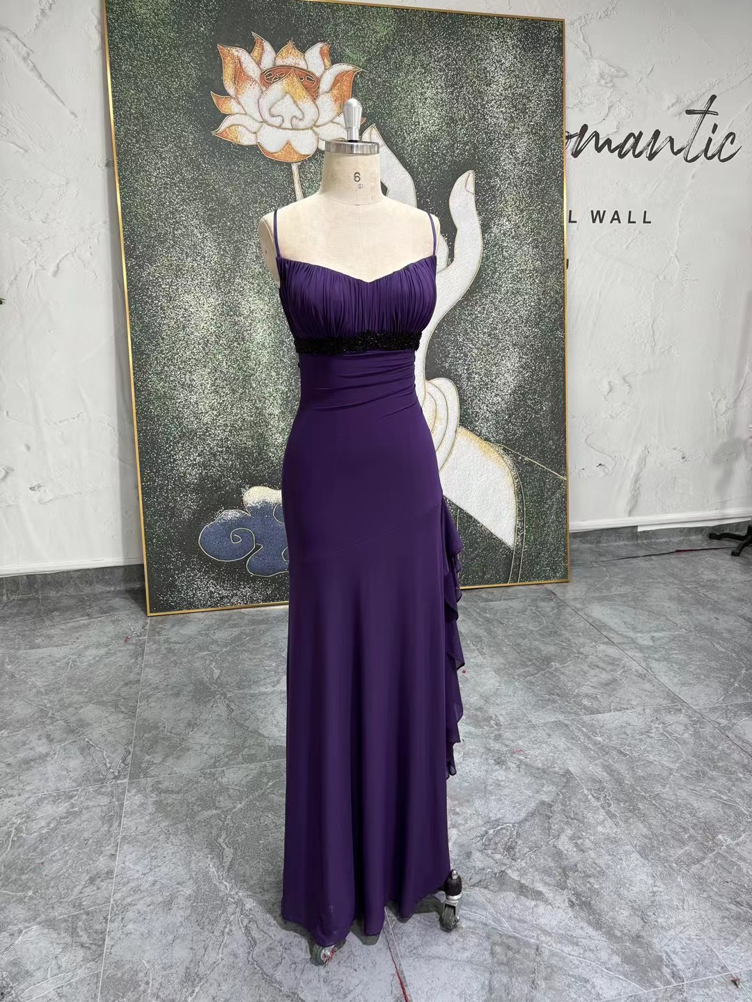 大人気上昇中！胸フリル　ハートライン　パーティードレス　マーメイドドレス　エレガントなシルエット紫色/パープルカラードレ