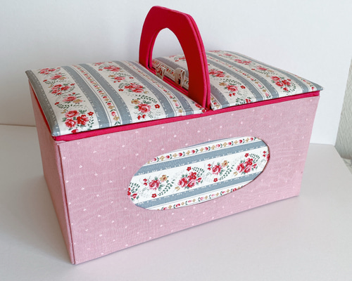大きめの裁縫箱 ピンク 花柄、ストライブ、ミニ糸クズ入れ付き