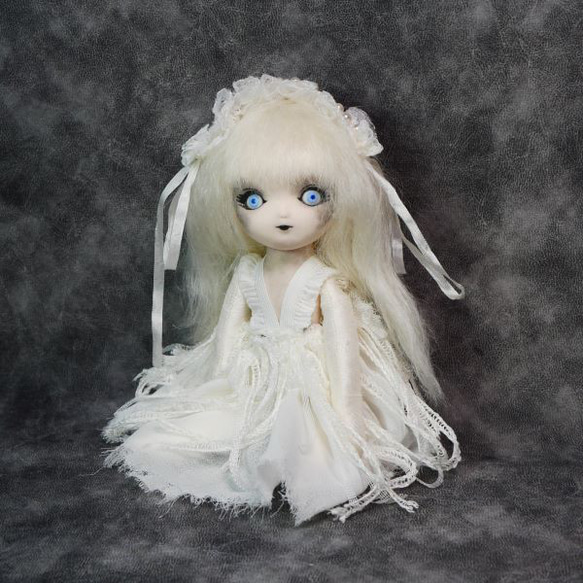 白ゴス・ビスクドール・創作人形 3枚目の画像
