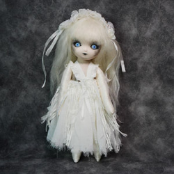 白ゴス・ビスクドール・創作人形 1枚目の画像