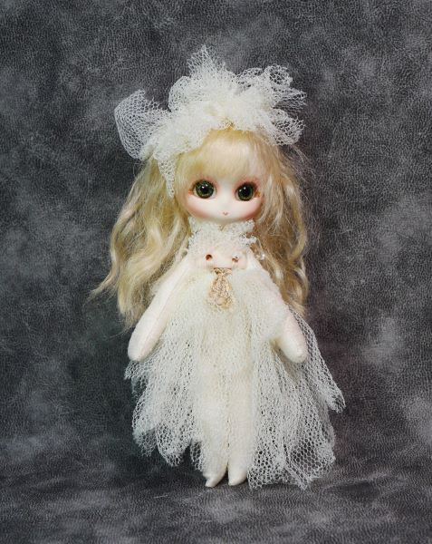 新品　むずがり小人　真白ちゃん　ミニョネット　サーニットドール　ビスクドール