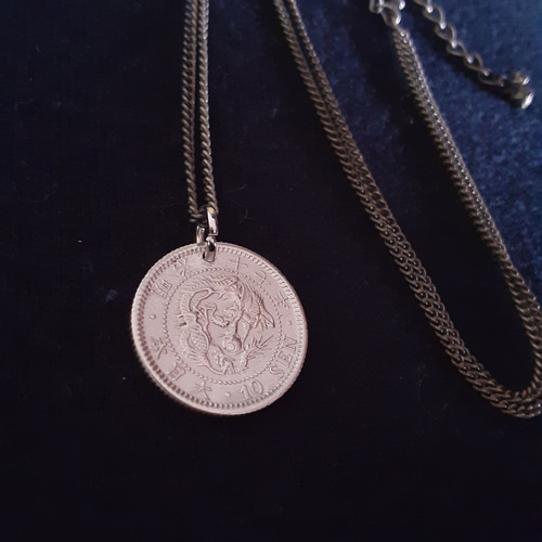 ピースドル旧硬貨 ネックレス使用 大日本 竜十銭銀貨 コインネックレス ネックレス・ペンダント ひろ