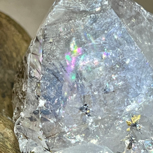 稀少鉱物 カコクセナイト内包（レインボー発色）アメジストドーム 約60cm 稀少鉱物 カコクセナイト内包（レインボー発色）アメジスト