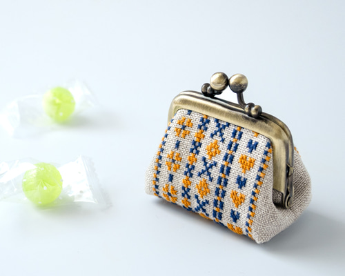 美しい刺繍【国内買付/発送】刺繍入り ダッチェス ミニポーチ org.jpg