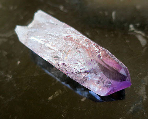 セプタークォーツ　親子水晶✨　レインボー　ベラクルス アメジスト　原石 楽天市場】セプタークォーツ 松茸水晶 きのこ水晶 王笏水晶 希少原石