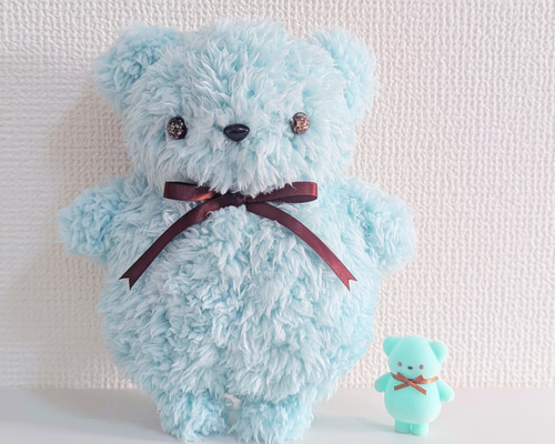 チョコミントカラー　サメぬいぐるみ 茶色のマフラー付き 新品】サメアソート 茶色 ぬいぐるみ サメ 鮫 - メルカリ