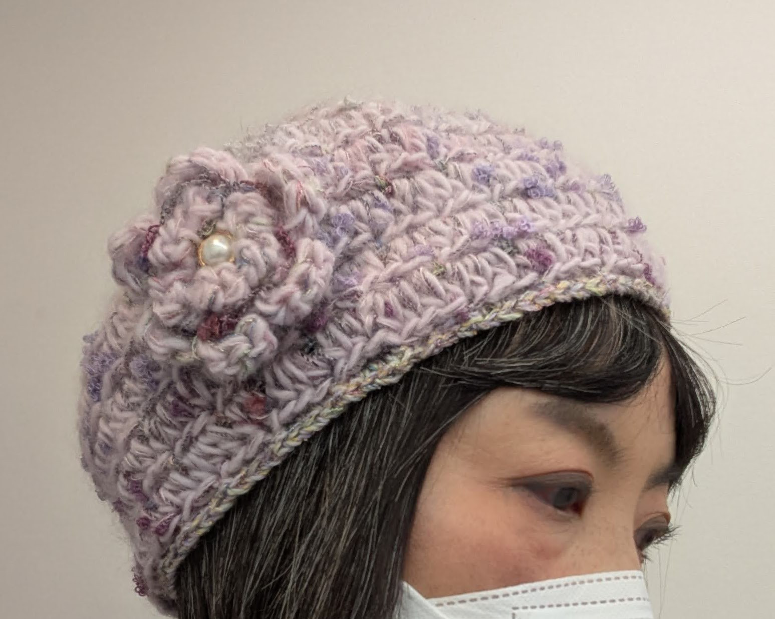 モヘアとファンシーヤーンのふんわり帽子（ラベンダーピンク）