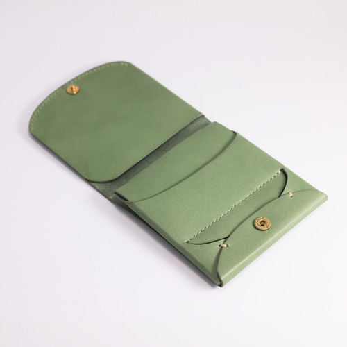 ウォレット　財布　グリーン　緑　二つ折り　コンパクト グリーン（緑）系 GUCCI(グッチ) 折りたたみ財布(メンズ) - 海外