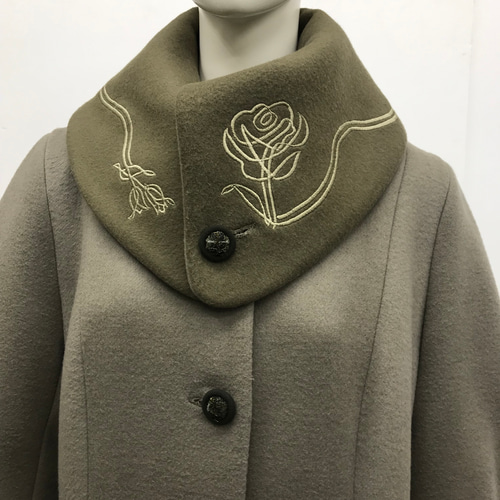 伝統工芸 横振り刺繍 花柄 ビッグ襟 スタンドカラーウールコート