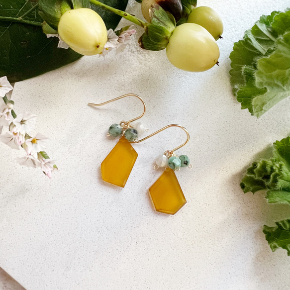 木の実 14KGF イエローカルセドニー エメラルド ピアス 2枚目の画像