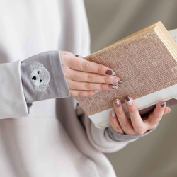 狗狗臂套：白色玩具貴賓犬款 + 4 款限量版顏色，日本製造，100% 羊毛腕巾，禮品 第2張的照片