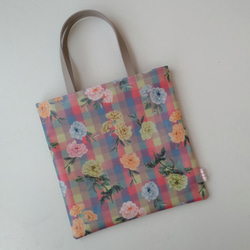 OKAJIMA 日本製タグ付き　花柄刺繍 水色 ハンドバッグ OKAJIMA 日本製タグ付き 花柄刺繍 水色 ハンドバッグ 刺繍