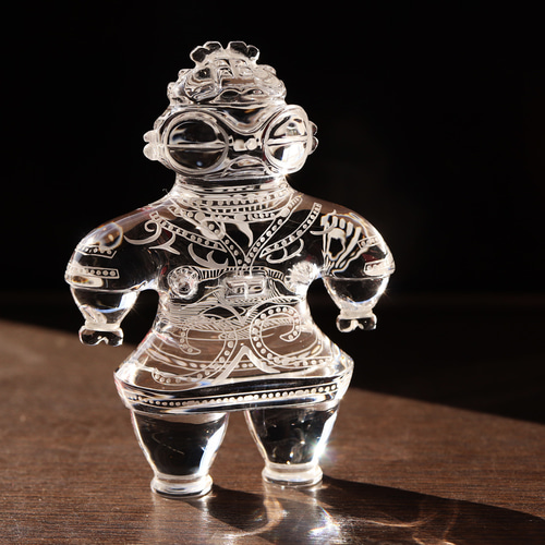 水晶の遮光器土偶 オブジェ【甲州水晶貴石細工】 659-506-2024.11