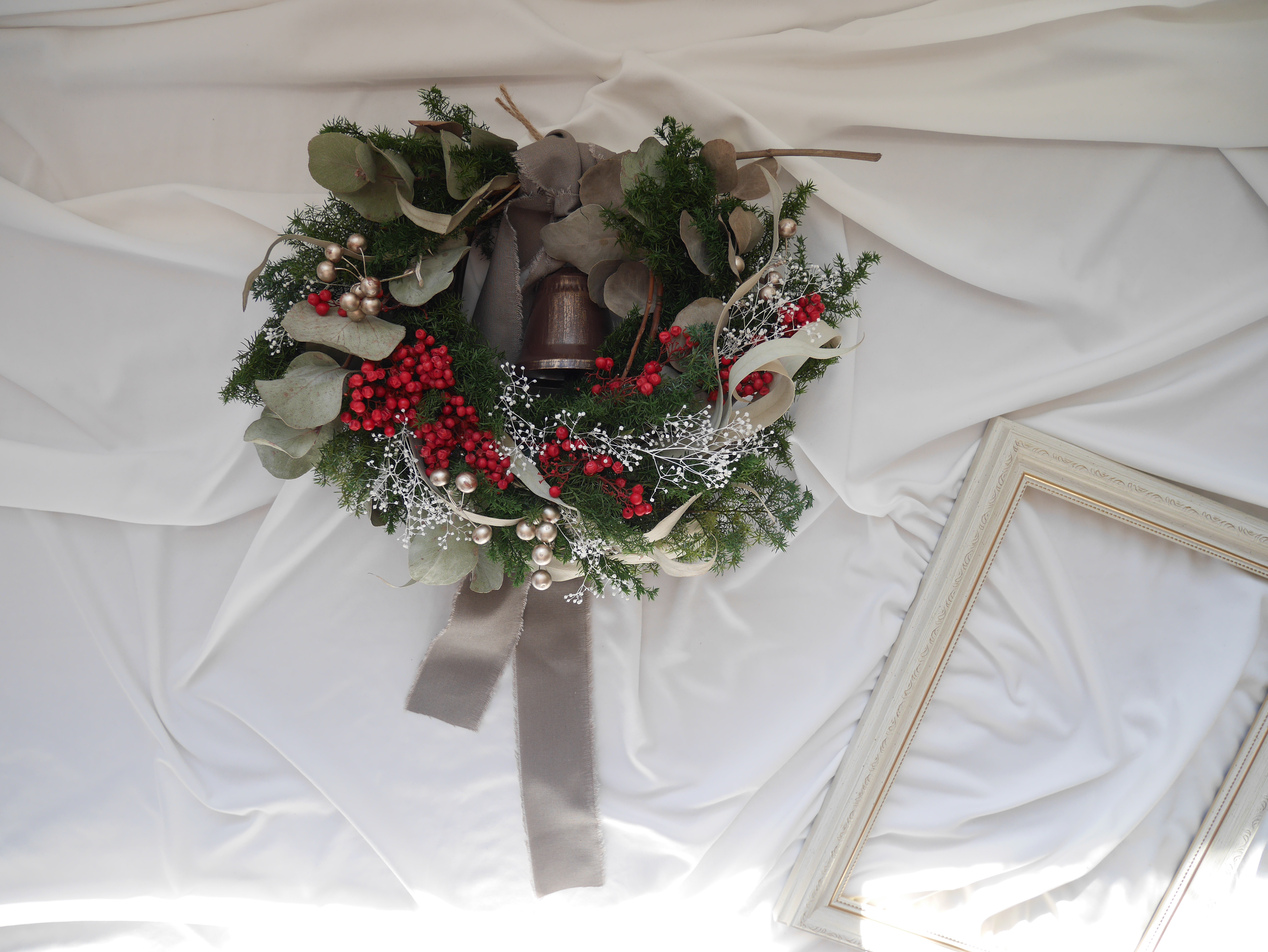 クレッセントリース/ベルリース/冬のリース/クリスマスリース/毎年飾れるリース