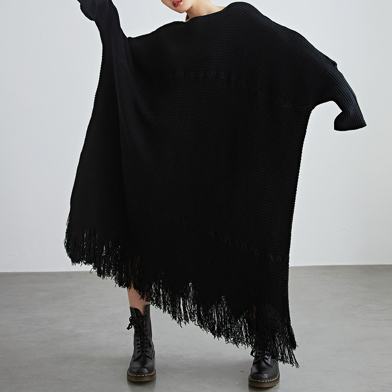 【即納】現代的な1アイテムで気になる部分をカバー☆フリンジニットワンピース 12,432円