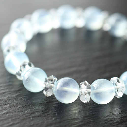 アクアマリン　水晶　高品質　10mm 天然石ブレスレット　ハンドメイド 楽天市場】実物撮影あります【天然保証】 天然アクアマリン