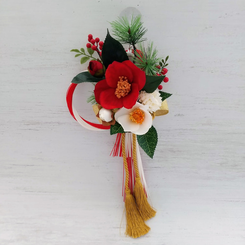 華やかな和の彩り～紅白椿の水引飾り お正月飾り 和モダン 古典 玄関