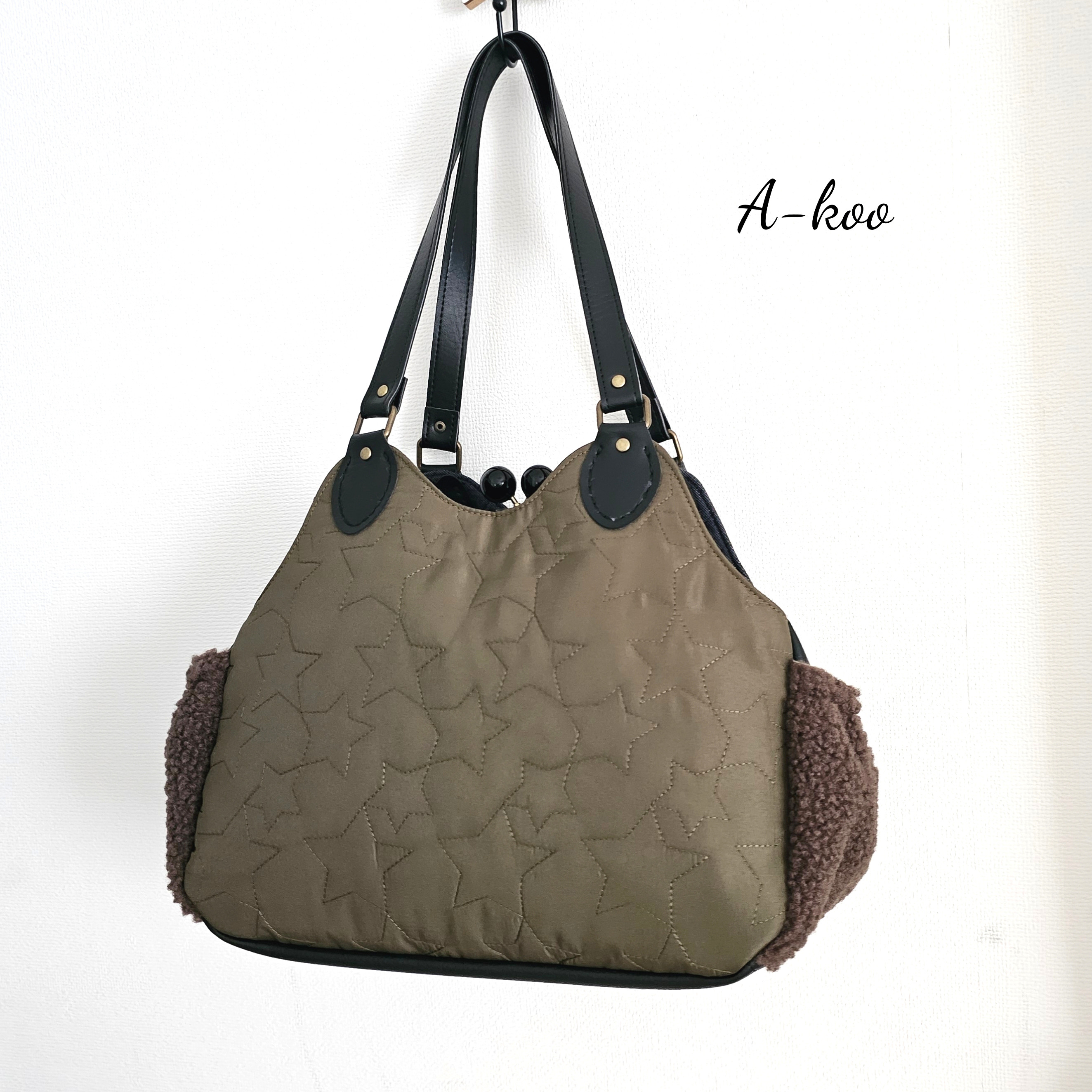 『受注製作』星柄☆立体キルト☆カーキ☆あおり付きがま口バッグ