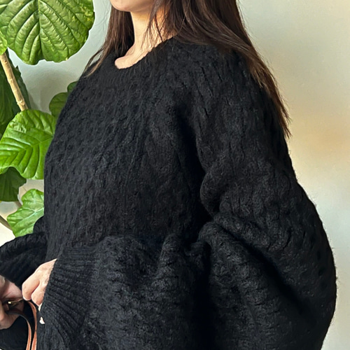 新作❤️オーバーサイズが楽ちんで可愛いボリュームスリーブニット