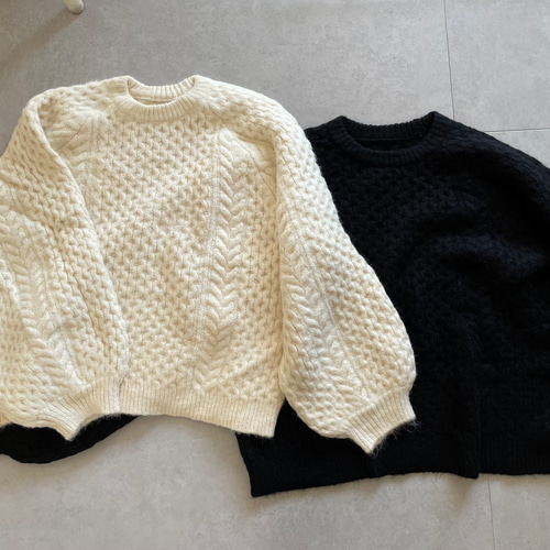 THE TOR ケーブルニット オーバーサイズ ホワイト THE TOR ケーブルニット オーバーサイズ ホワイト ≪USED≫パール