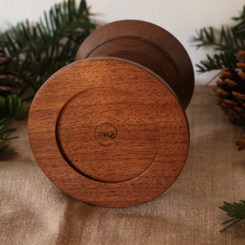 木のキャンドルスタンド（ウォールナット） キャンドル・キャンドル