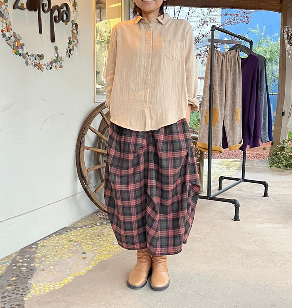 しあわせボタンの柔らかブラウス（24s-049） 13枚目の画像