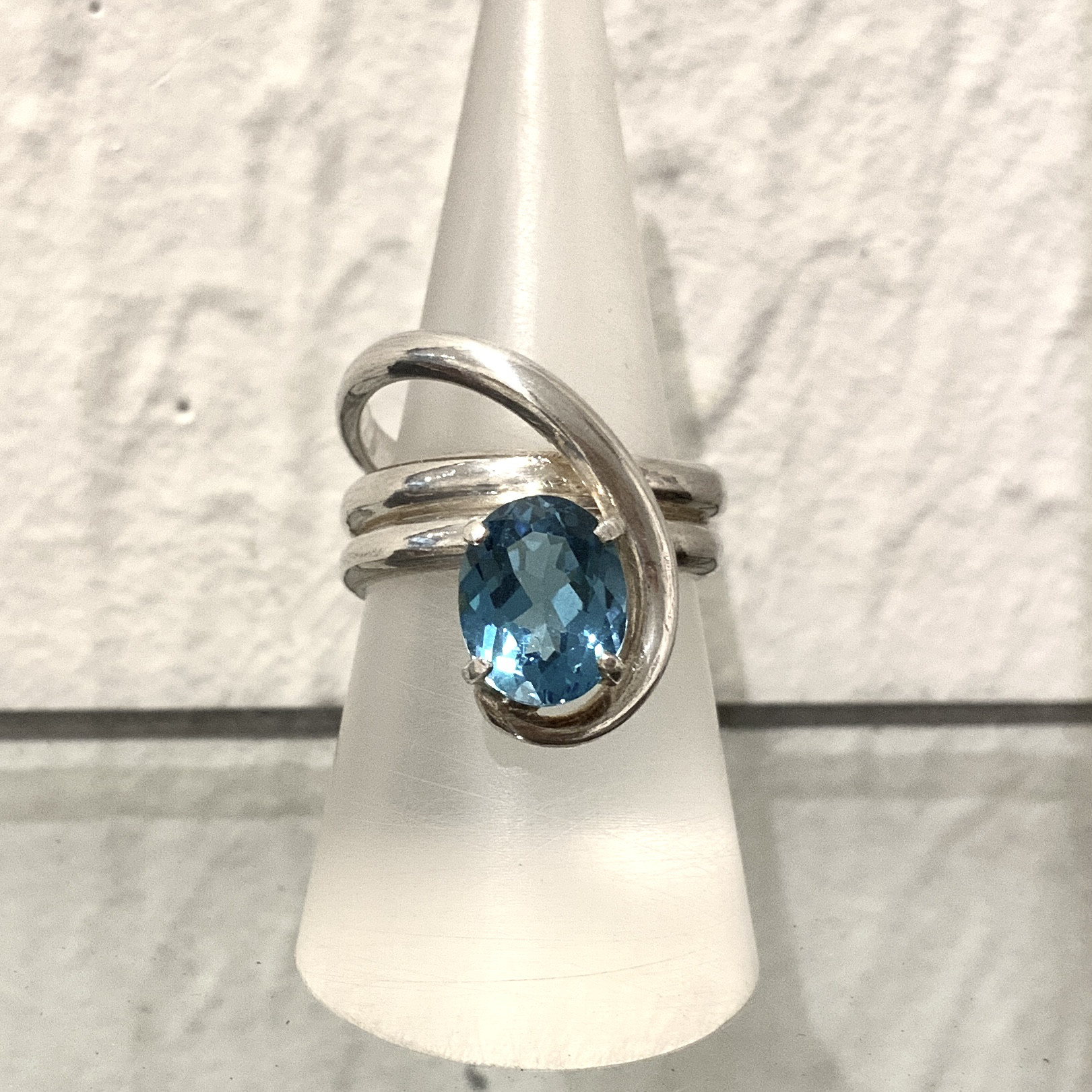 ブルートパーズ 銀線デザインリング シルバー950 彫金 指輪 一点物 天然石 青 水色