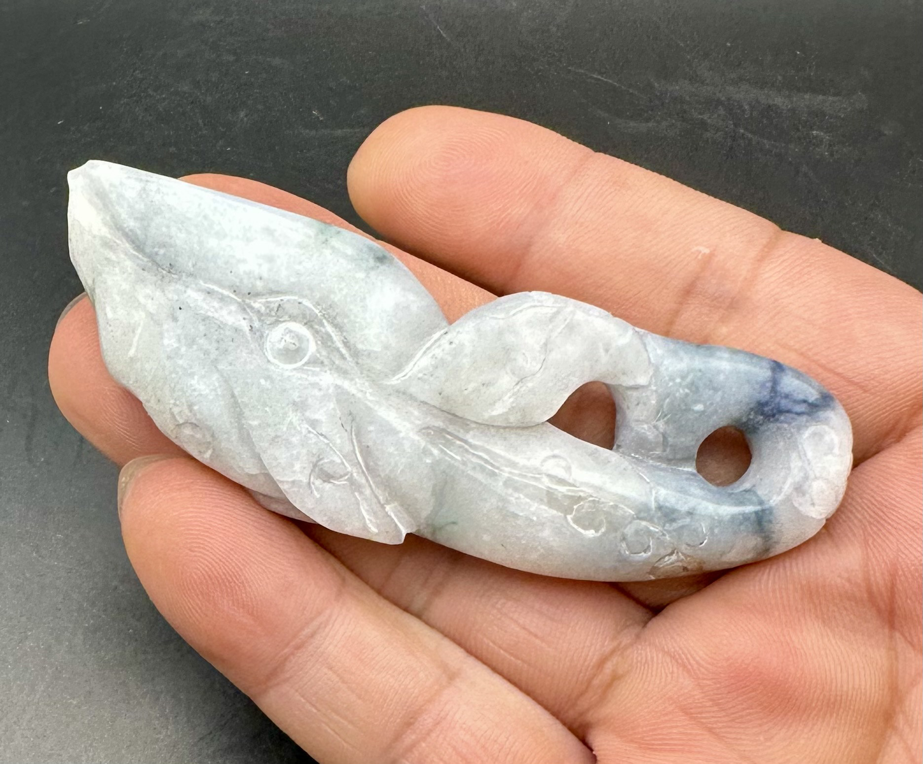 2024.12.9日最新作品　国産最高級ロウカン青翡翠　海霊巨鯨