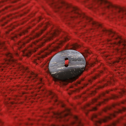 ふんわり温かい 丸ヨーク 手編み ウール100％ カーディガン（レッド