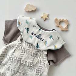 お名前刺繍】リトル恐竜スタイ⁂ 名入れ 出産祝い もくもく ギフト