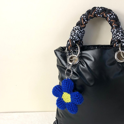 ぷっくりお花のファスナーチャーム♡ハンドメイド　5 ぷっくりお花のファスナーチャーム♡ハンドメイド 5 ぷっくりお花の