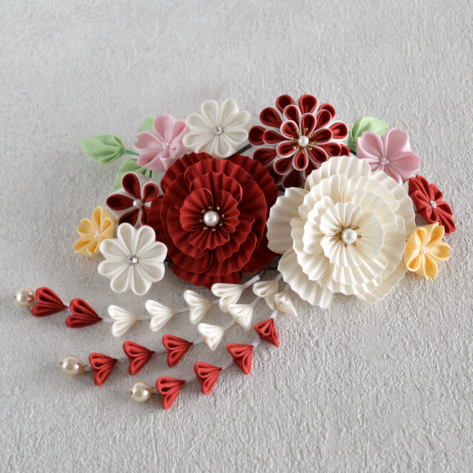 紅白牡丹のUピンかんざし ✤ 10本セット　成人式　卒業式　結婚式　七五三　古典柄　アレンジ自由　つまみ細工の髪飾り