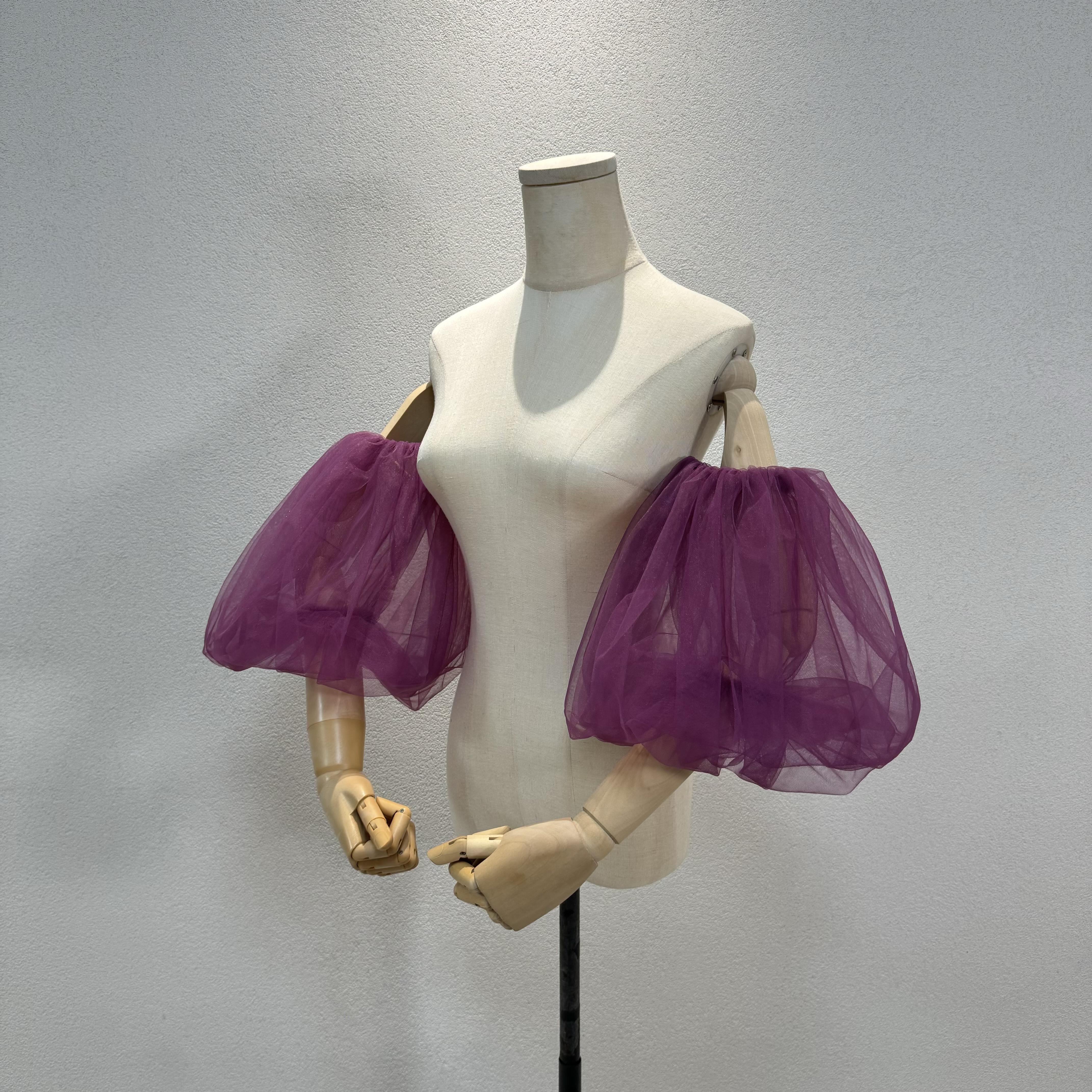 新色追加❢ソフトチュール　オーダーサイズ　オフショルダー付け袖　多層チュール　カラー変更可能薔薇のカラー　お呼ばれ披露宴