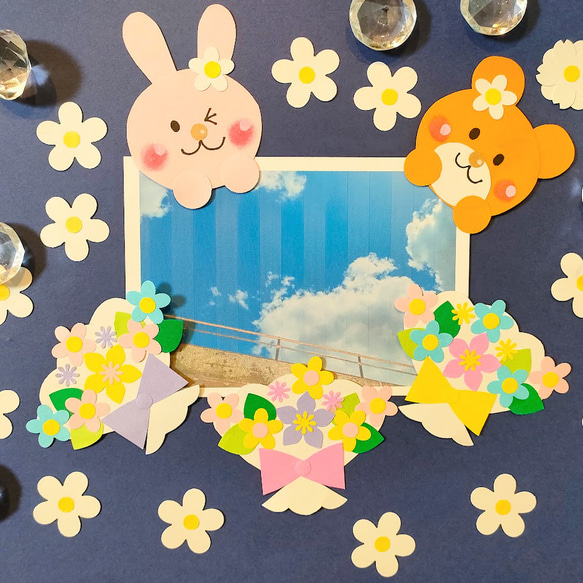 ラミネート可 色紙 壁面 アルバム 飾り ～3色のメルヘンな小花の