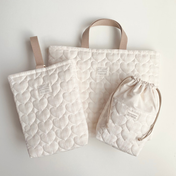 送料無料》 ぷっくりハート ハートキルト キルティング レッスンバッグ