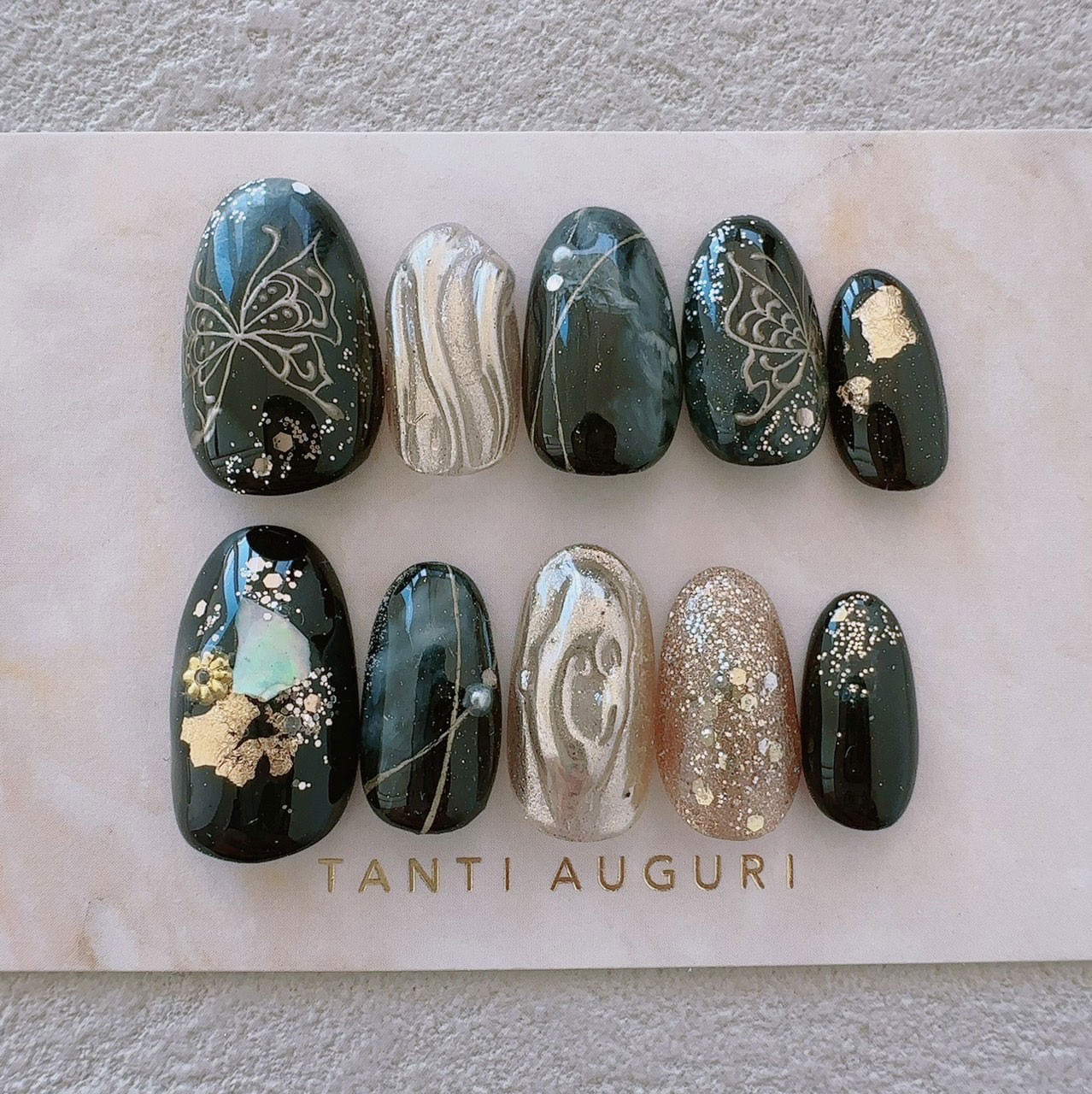 オーダー】ネイルチップ ぷっくりリボン ワンホン韓国 キラキラ