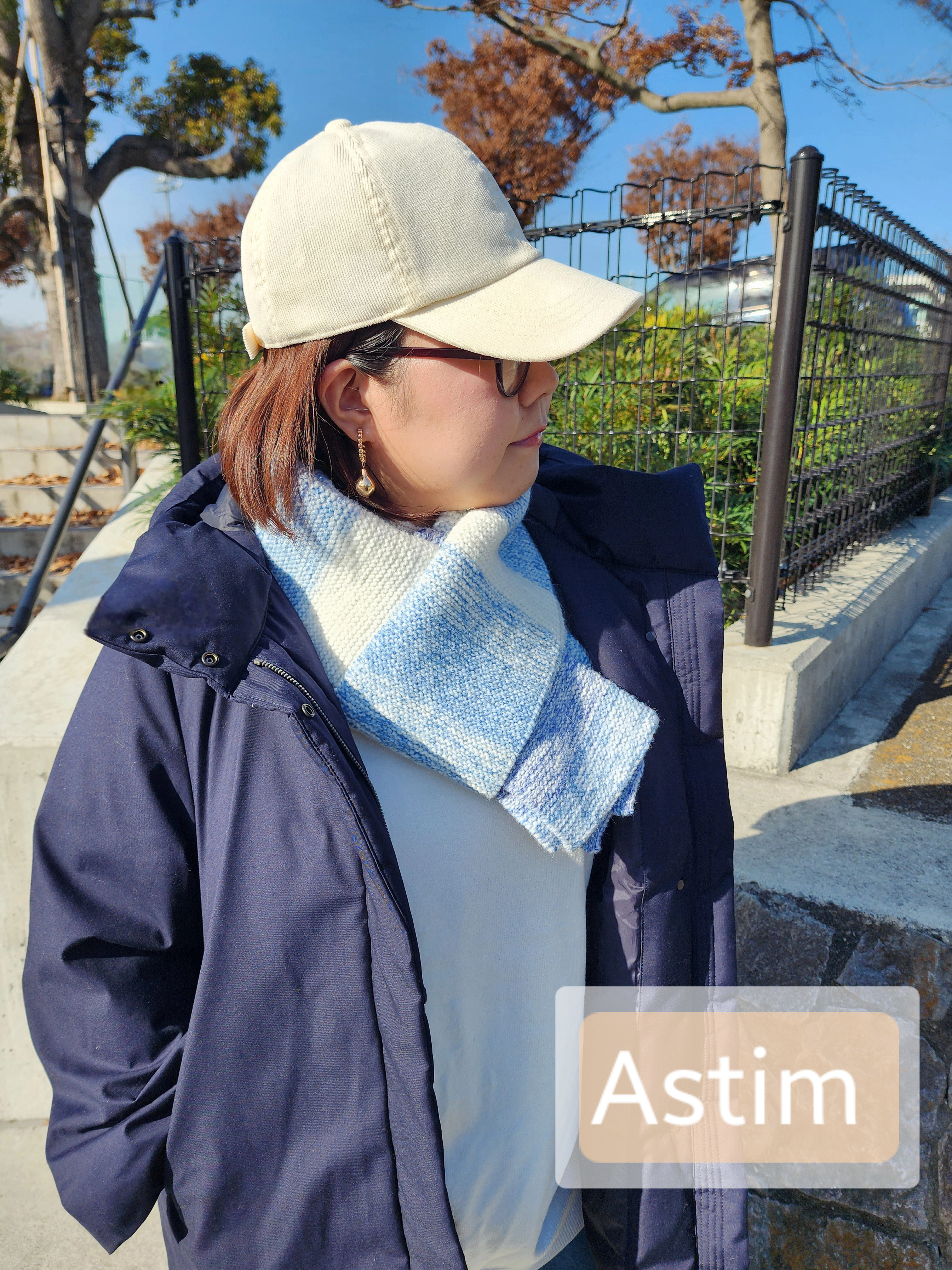 E136M【バレンタインギフト】美しいブルーグラデーションのロングマフラー/肌触り◎アクリル・アルパカ混素材【送料無料】