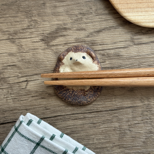 陶器製箸置きセット 野菜と動物デザイン 陶器製箸置きセット 野菜と動物デザイン 陶器製箸置きセット