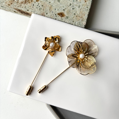 翌日発送☆【卒業/入学✳︎】透かしメタルフラワーブローチ☆*ピン