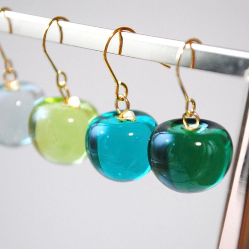 色が選べる】ピアス イヤリング りんご リンゴ 青りんご 青リンゴ