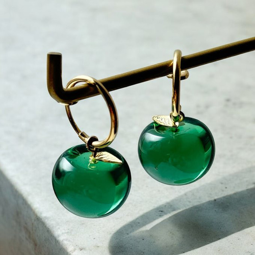 ピアス イヤリング りんご リンゴ 青りんご 青リンゴ レジン ゴールド